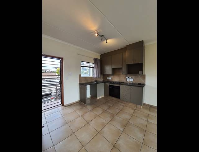 1 BEDROOM APARTMENT TO LET IN BARBEQUE DOWNS